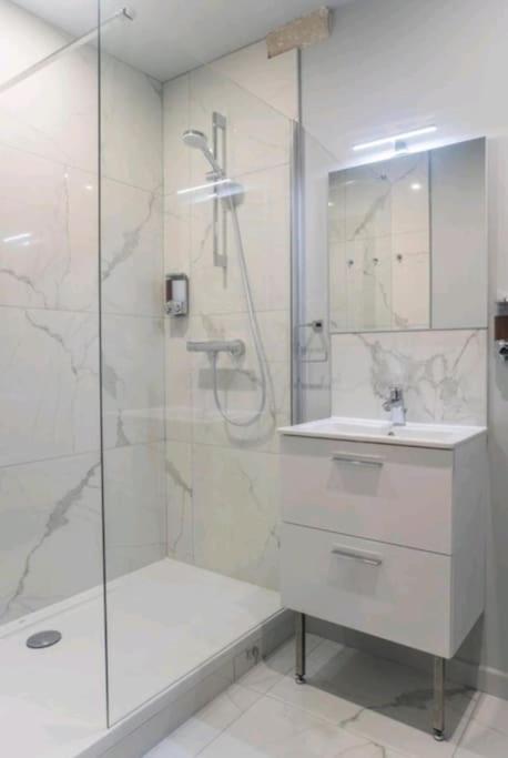 L'Elegant - Cosy, Design Et Charme En Hypercentre Lägenhet Dijon Exteriör bild